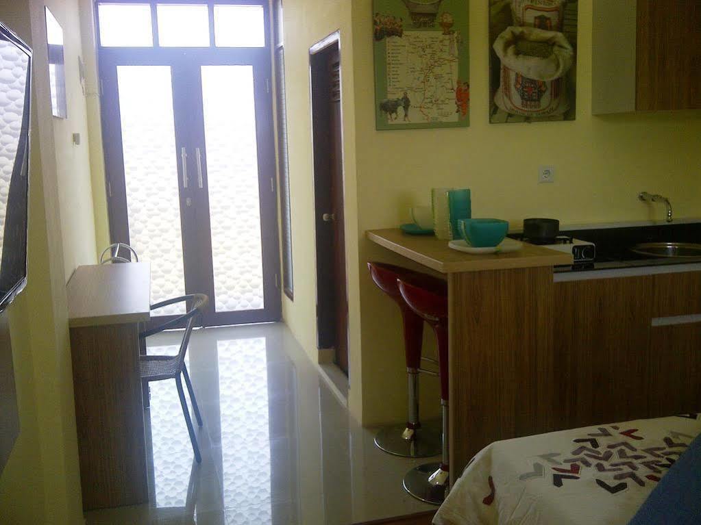 Makassar Breeze Place Residence ภายนอก รูปภาพ